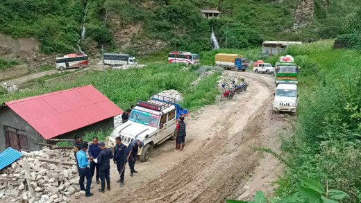 पीडित पक्षको माग पूरा भएसँगै खुल्यो नाग्म-गमगढी सडक 
